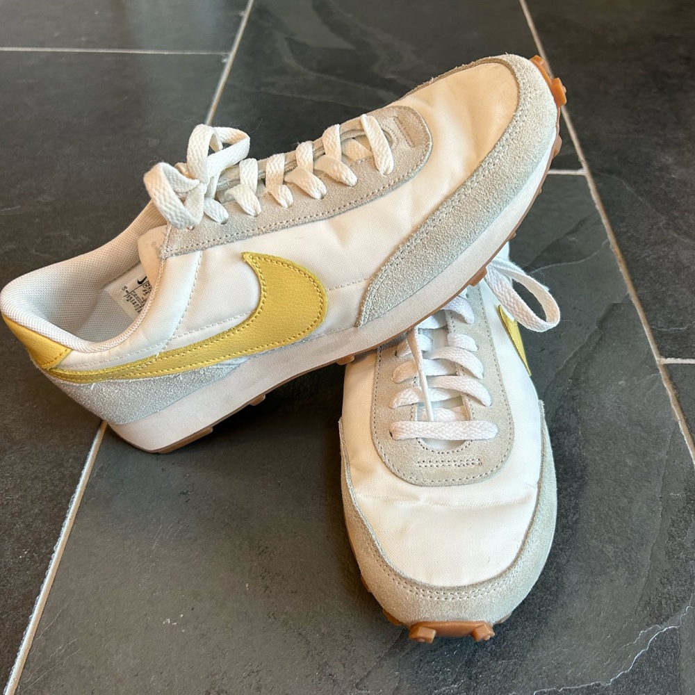 Nike Daybreak Shoes